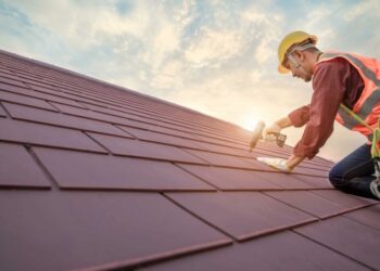 7 Reasons to Hire A Local Roofing Company - Rescue My Roof