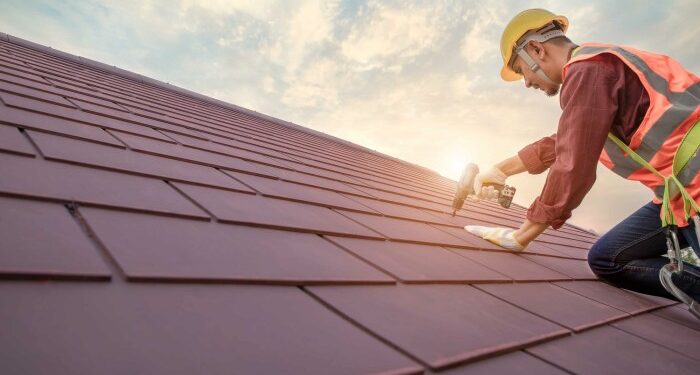 7 Reasons to Hire A Local Roofing Company - Rescue My Roof